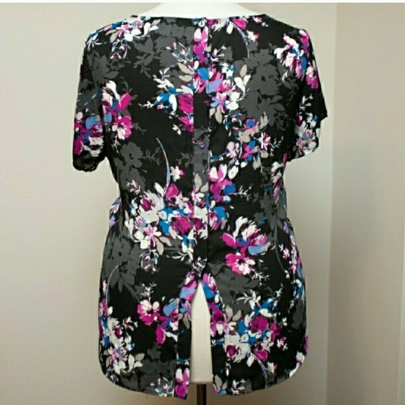 Torrid - Georgette Button Back - Picture 3 of 7